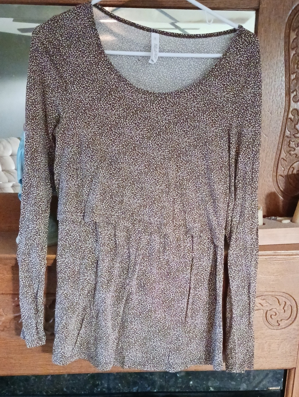 Latched Mama Long Sleeve Scoop Neck Top in Brown Microdot